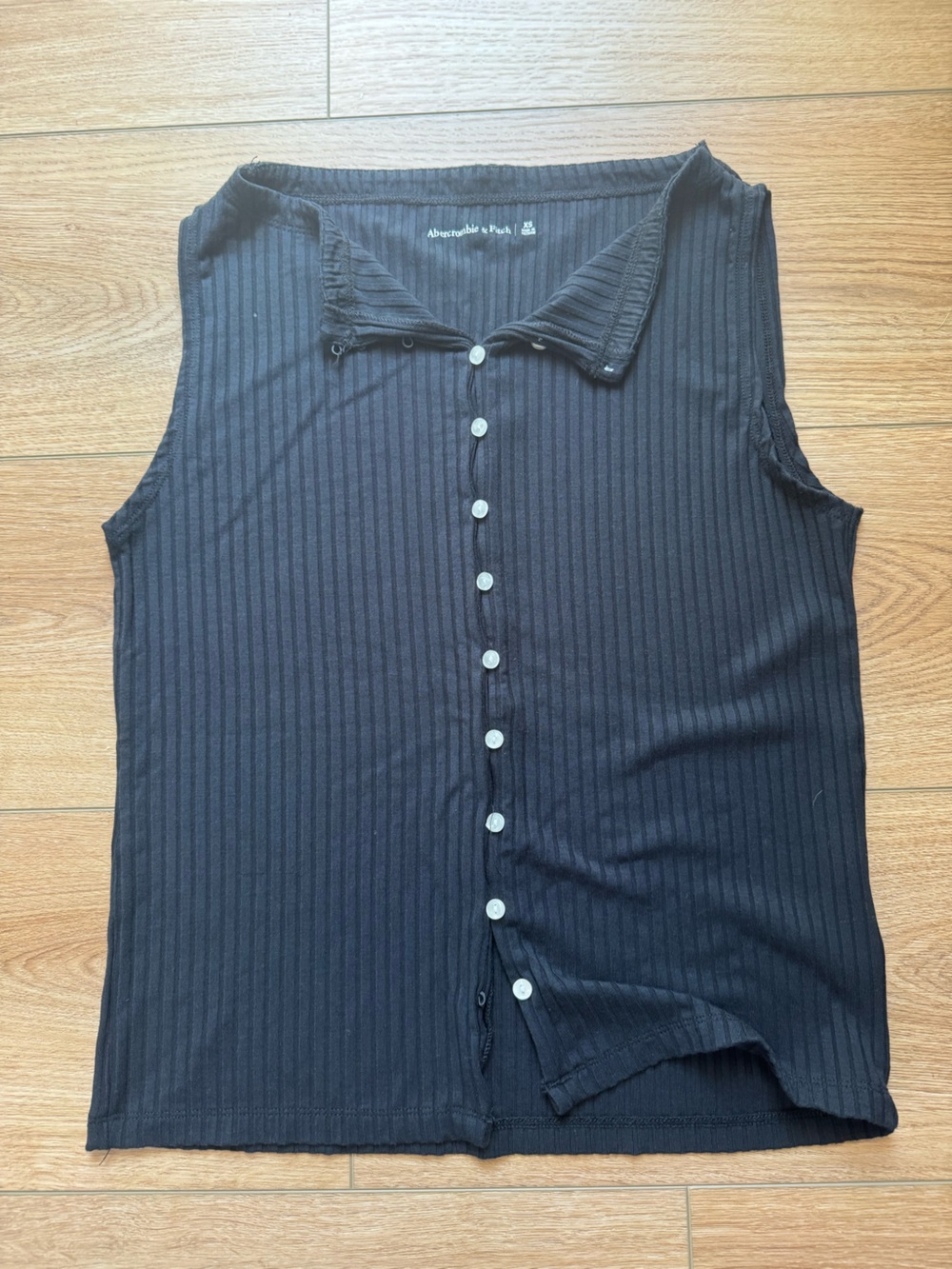 Abercrombie & Fitch Black Ribbed Button-Front Women’s Top